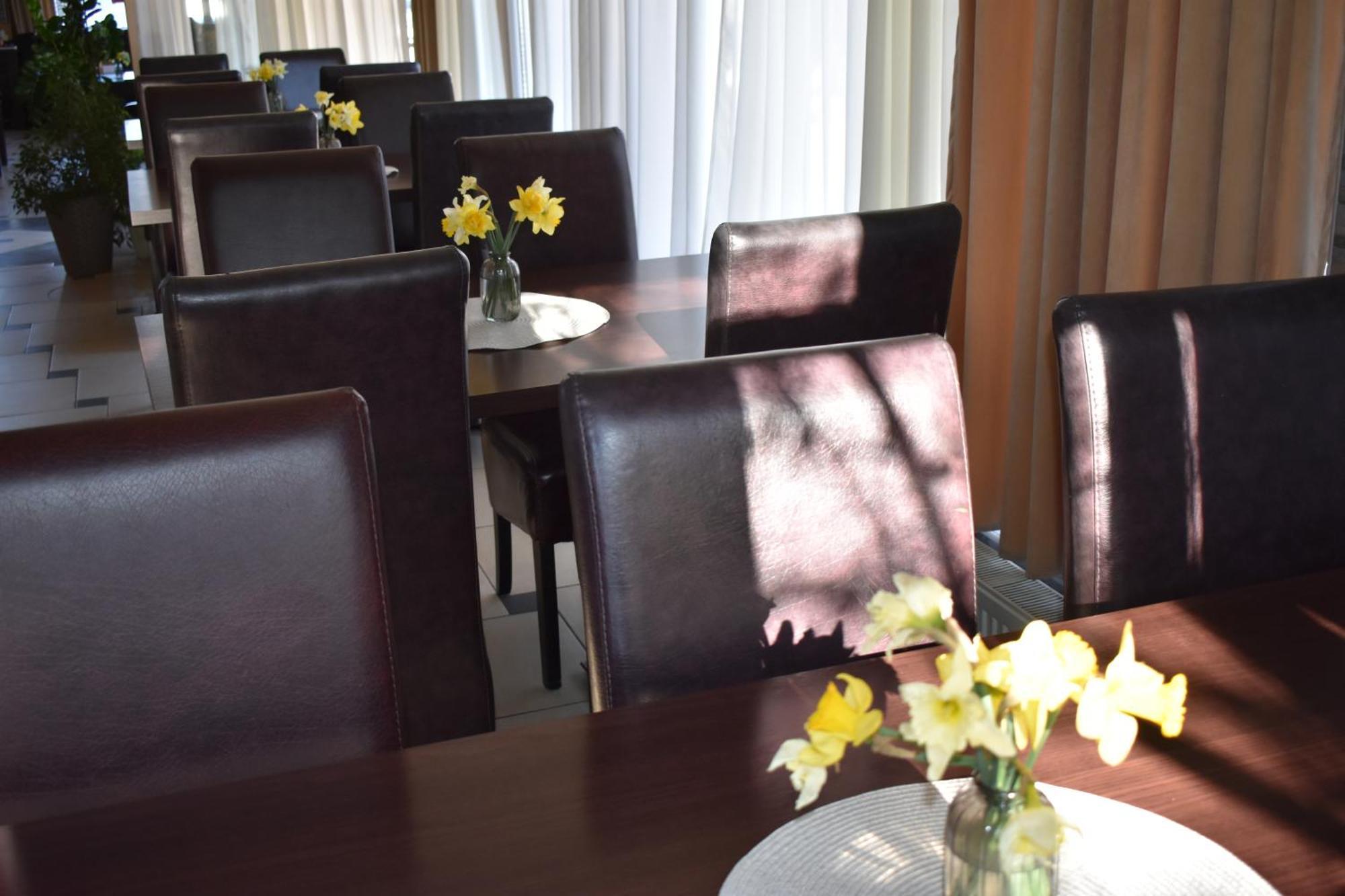 Garni Hotel Lion Jagodina Exterior photo