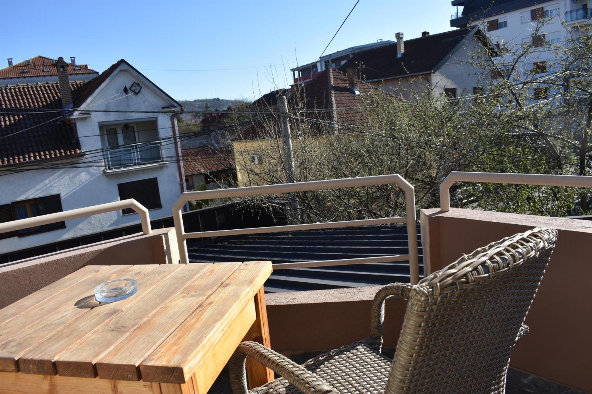 Garni Hotel Lion Jagodina Exterior photo